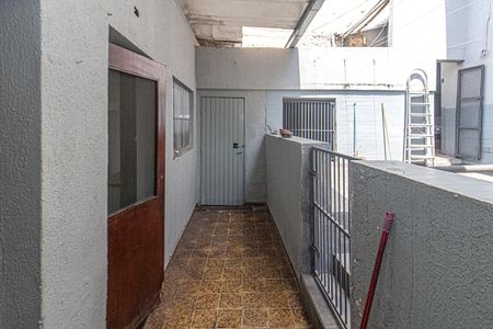 Casa à venda com 270m², 4 quartos e 3 vagashall_2