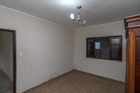 Casa à venda com 270m², 4 quartos e 3 vagasquarto 2_2