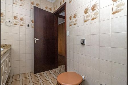 Casa à venda com 270m², 4 quartos e 3 vagasbanheiro social da casa 2_4