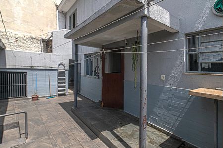 Casa à venda com 270m², 4 quartos e 3 vagasquintal da casa 2_3