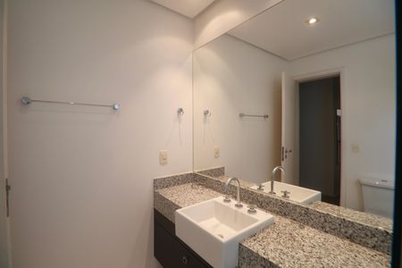 Apartamento para alugar com 136m², 3 quartos e 2 vagasBanheiro Suíte