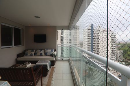Apartamento para alugar com 136m², 3 quartos e 2 vagasVaranda
