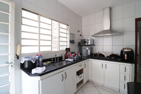 Casa para alugar com 172m², 4 quartos e 2 vagasCozinha