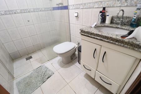 Casa para alugar com 172m², 4 quartos e 2 vagasBanheiro Social