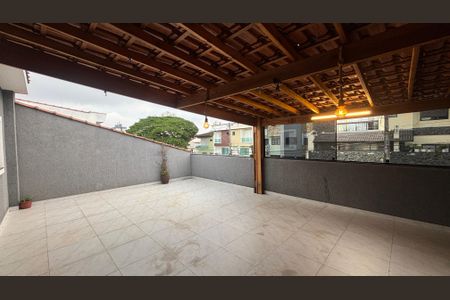 Casa à venda com 225m², 4 quartos e 2 vagasCobertura
