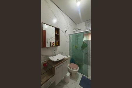 Casa à venda com 225m², 4 quartos e 2 vagasBanheiro