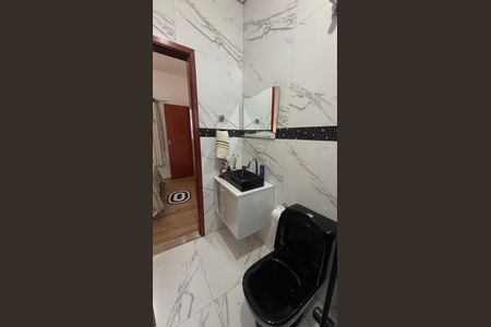 Casa à venda com 225m², 4 quartos e 2 vagasBanheiro da Suíte