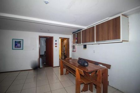 Sala de casa para alugar com 3 quartos, 150m² em Petrópolis, Porto Alegre