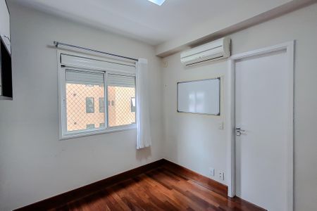 Apartamento à venda com 139m², 3 quartos e 2 vagasQuarto 2 - Suíte