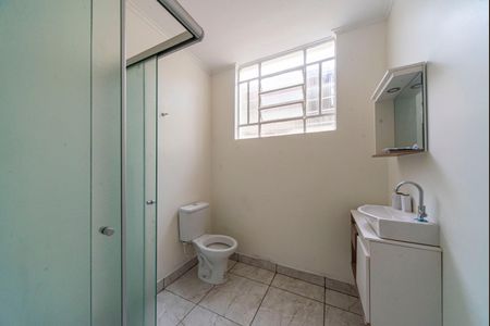 Casa à venda com 290m², 3 quartos e 2 vagasBanheiro Térreo