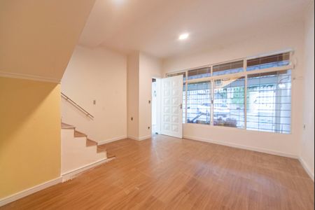 Casa à venda com 290m², 3 quartos e 2 vagasSala