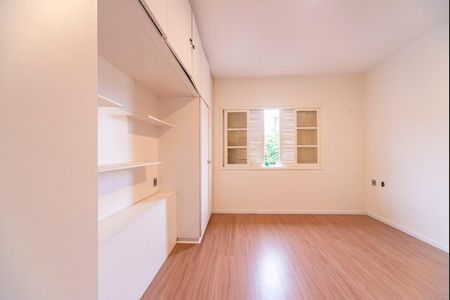 Casa à venda com 290m², 3 quartos e 2 vagasQuarto 3