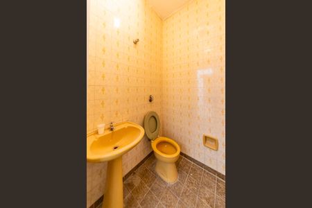 Casa à venda com 290m², 3 quartos e 2 vagasBanheiro de serviço