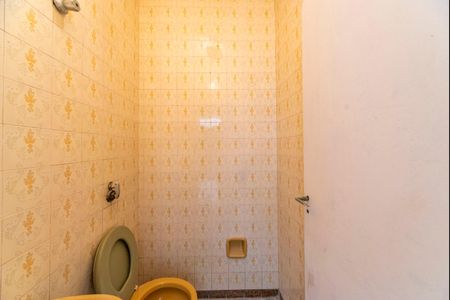 Casa à venda com 290m², 3 quartos e 2 vagasBanheiro de serviço