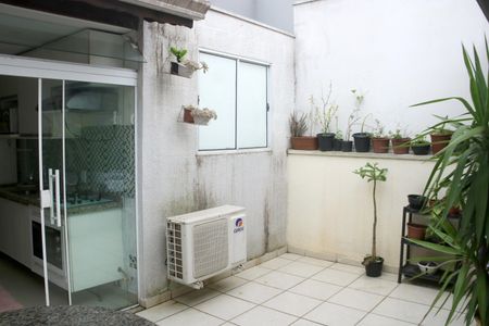 Apartamento à venda com 90m², 2 quartos e 1 vagaÁrea gourmet