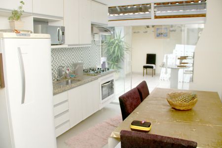 Apartamento à venda com 90m², 2 quartos e 1 vagaCozinha