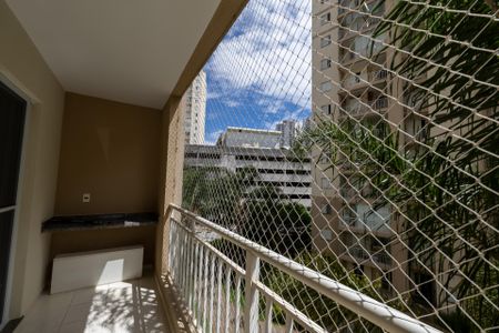 Apartamento para alugar com 72m², 2 quartos e 1 vagaVaranda