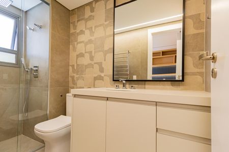 Apartamento à venda com 180m², 4 quartos e 3 vagasBanheiro da Suíte 2