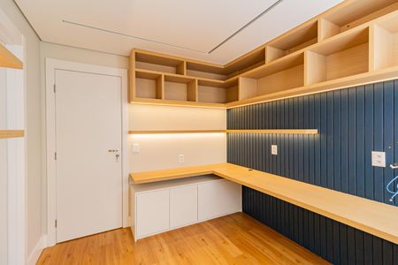 Apartamento à venda com 180m², 4 quartos e 3 vagasSuíte 2