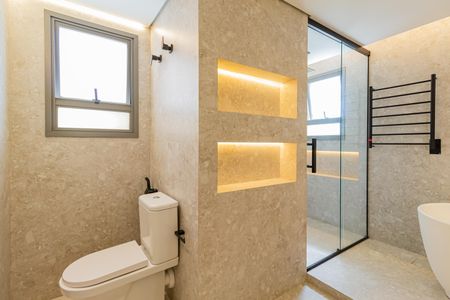 Apartamento à venda com 180m², 4 quartos e 3 vagasBanheiro da Suíte 1