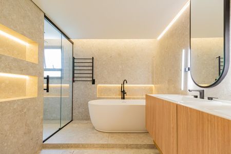 Apartamento à venda com 180m², 4 quartos e 3 vagasBanheiro da Suíte 1