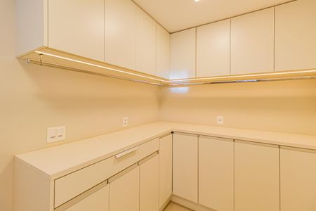 Apartamento à venda com 180m², 4 quartos e 3 vagasQuarto de Serviço