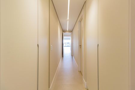 Apartamento à venda com 180m², 4 quartos e 3 vagasCorredor