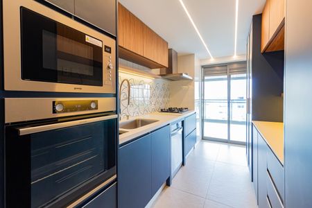 Apartamento à venda com 180m², 4 quartos e 3 vagasCozinha