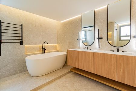 Apartamento à venda com 180m², 4 quartos e 3 vagasBanheiro da Suíte 1