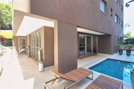 Apartamento à venda com 180m², 4 quartos e 3 vagasÁrea comum - Piscina