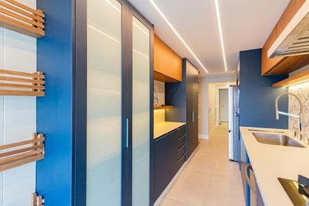 Apartamento à venda com 180m², 4 quartos e 3 vagasCozinha