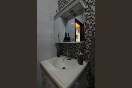 Casa à venda com 139m², 3 quartos e 2 vagasBanheiro Social