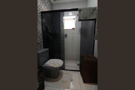 Casa à venda com 139m², 3 quartos e 2 vagasBanheiro Social