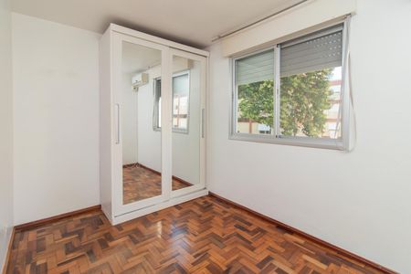 Quarto 1 de apartamento à venda com 2 quartos, 55m² em Camaquã, Porto Alegre