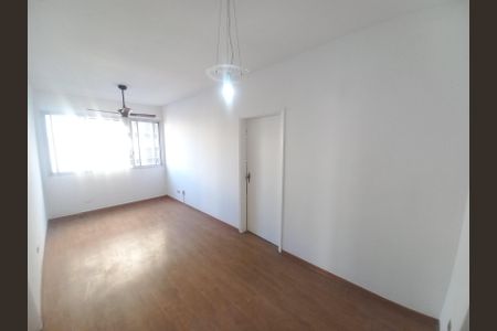 Apartamento para alugar com 65m², 2 quartos e 1 vagaSala