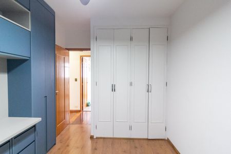 Apartamento para alugar com 122m², 3 quartos e 2 vagas Apartamento para alugar com 122m², 3 quartos e 2 vagasQuarto 2