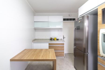 Apartamento para alugar com 122m², 3 quartos e 2 vagas Apartamento para alugar com 122m², 3 quartos e 2 vagasCozinha