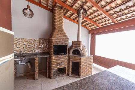 Apartamento para alugar com 74m², 2 quartos e 1 vagaÁrea comum - Churrasqueira/Salão de festas