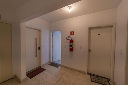 Apartamento para alugar com 74m², 2 quartos e 1 vagaÁrea comum