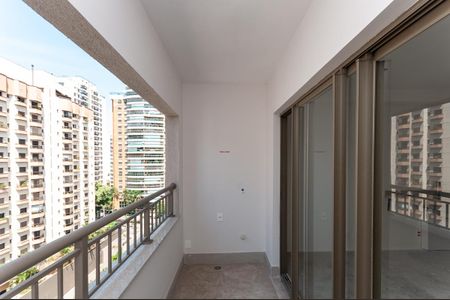 Varanda de kitnet/studio à venda com 1 quarto, 24m² em Pompeia, São Paulo