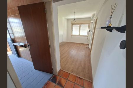 Sala de apartamento para alugar com 1 quarto, 38m² em Azenha, Porto Alegre