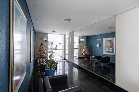 Apartamento à venda com 62m², 2 quartos e 2 vagasHall social