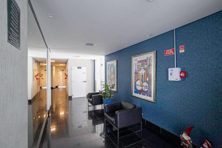 Apartamento à venda com 62m², 2 quartos e 2 vagasHall social