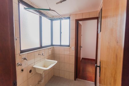 Apartamento à venda com 70m², 3 quartos e 1 vagaÁrea de Serviço