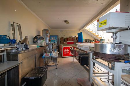 Casa à venda com 192m², 2 quartos e 1 vagaQuintal