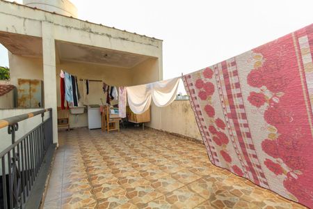 Casa à venda com 192m², 2 quartos e 1 vagaÁrea de Serviço