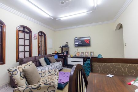 Casa à venda com 192m², 2 quartos e 1 vagaSala
