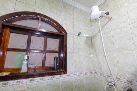 Casa à venda com 192m², 2 quartos e 1 vagaBanheiro