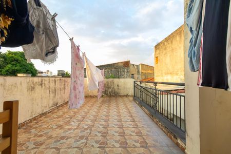 Casa à venda com 192m², 2 quartos e 1 vagaÁrea de Serviço