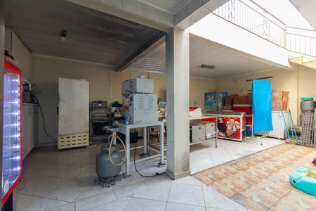 Casa à venda com 192m², 2 quartos e 1 vagaQuintal
